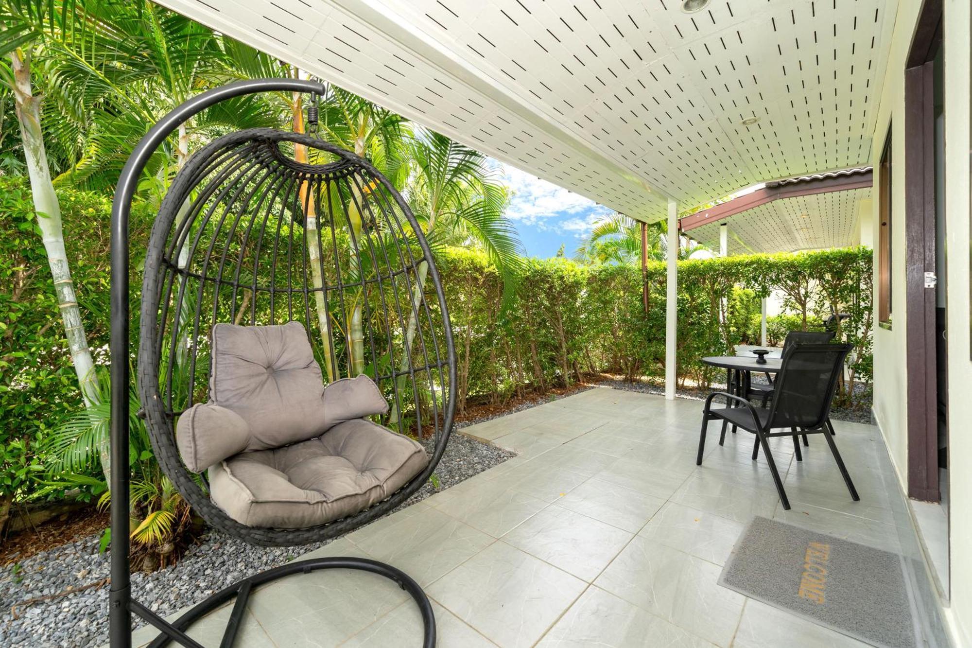 Oxavia Garden Oasis In Nai Harn - Your Private Tropical Garden With 3 Cabins And Jacuzzi Rawai Kültér fotó